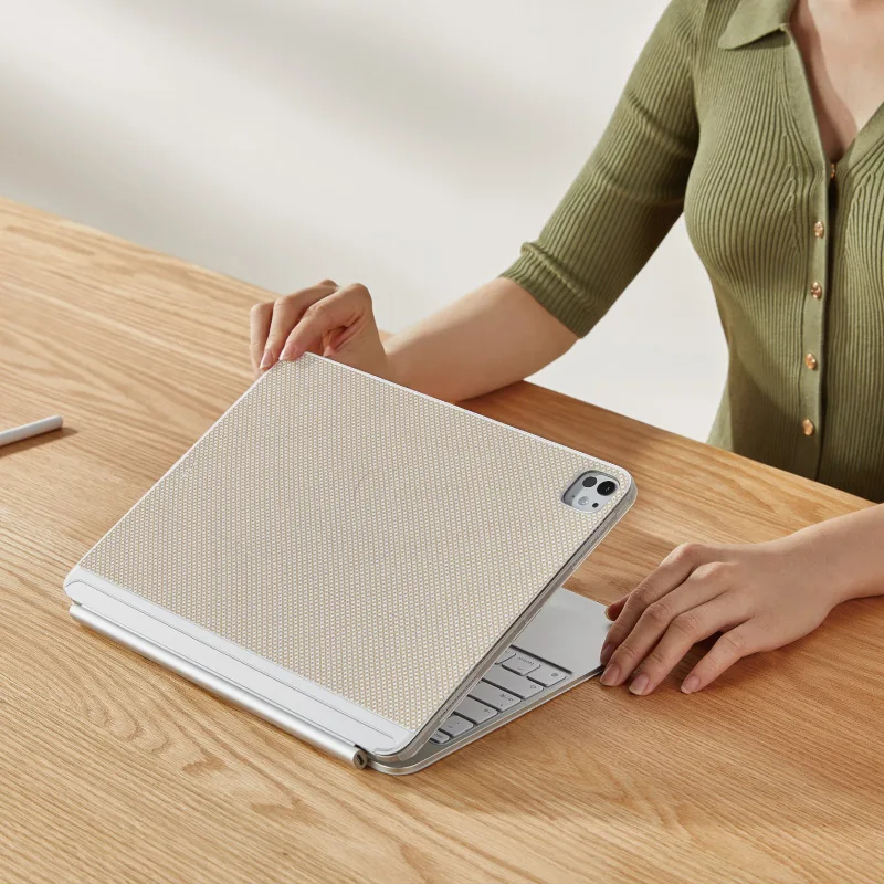 iPad Pro 磁吸殼 3